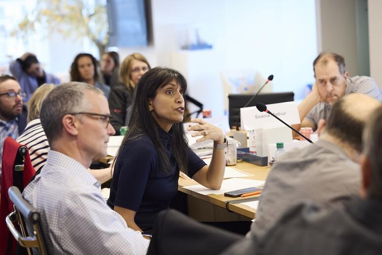 Soania Mathur, MD speaking to a group at a Patient Council meeting.